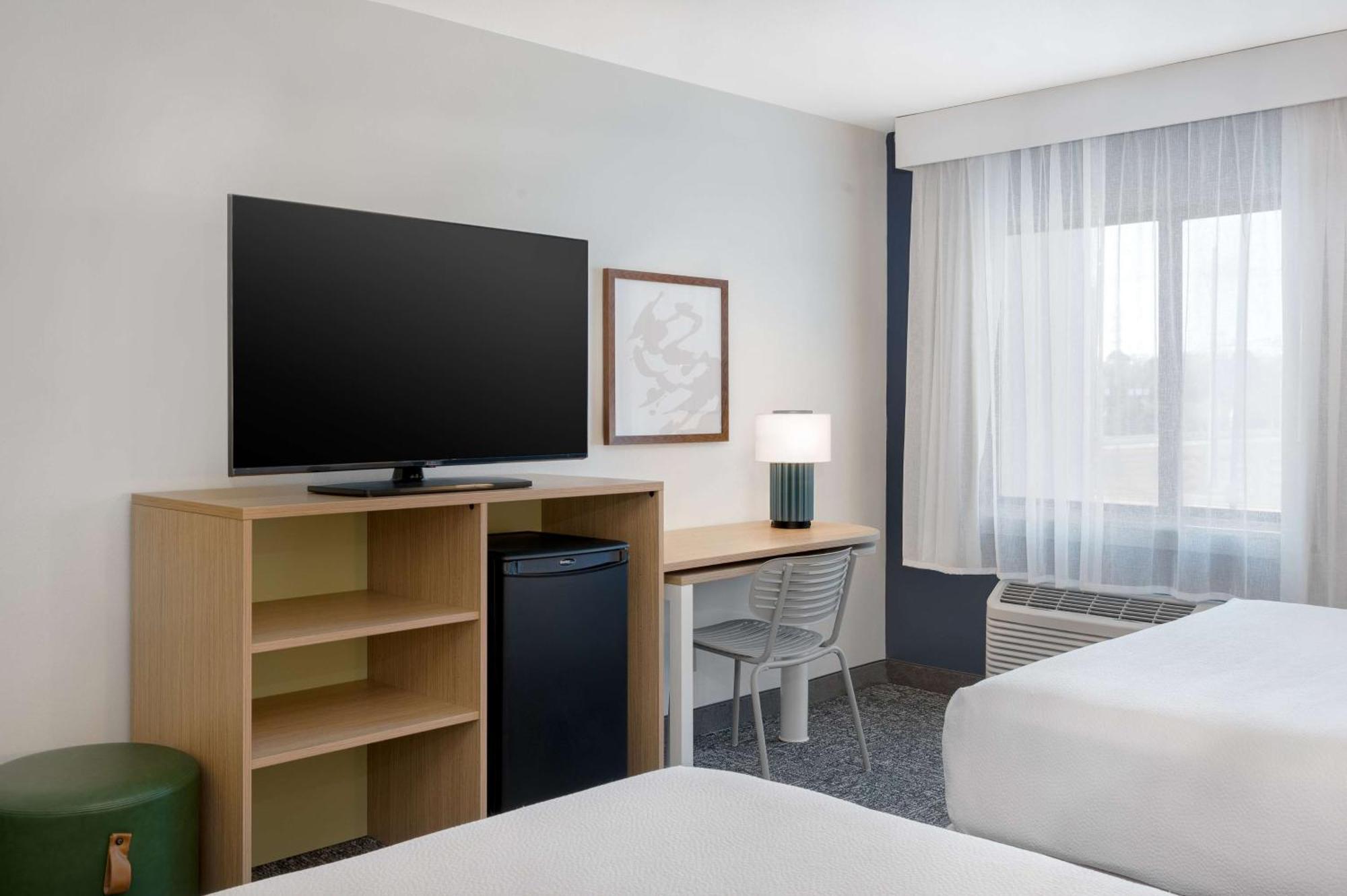 Spark By Hilton Savannah Midtown Exterior foto