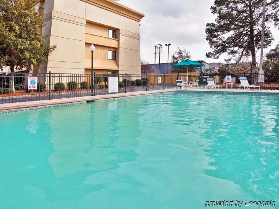 Spark By Hilton Savannah Midtown Exterior foto